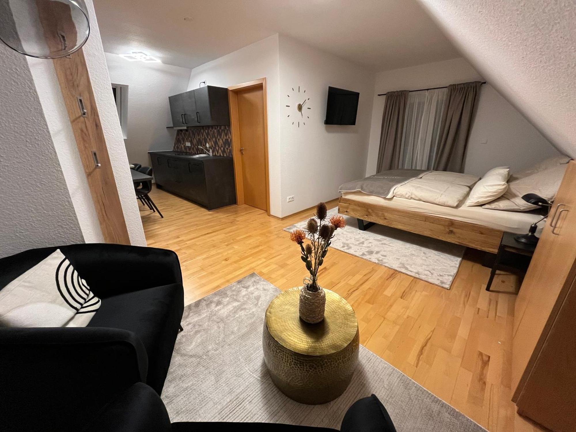 1 An Der Historischen Bahnlinie Apartment